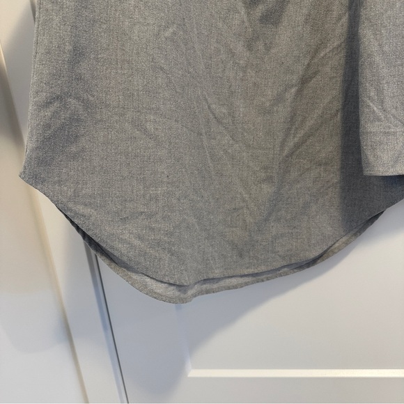 Aritzia Babaton Malik Blouse Top Grey Off The Shoulder Size Small Women’s - Picture 6 of 14